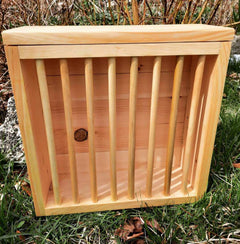 Mounted Hay Feeder for Rabbits & Guinea Pigs-4