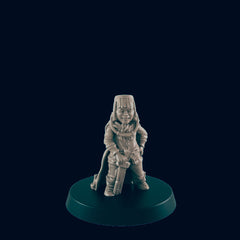Human Kid Wannabe Hero - EC3D | DnD | Villager minis | fighter | child | peasant | 32mm | Pathfinder | commoner | TTRPG | Fantasy-1