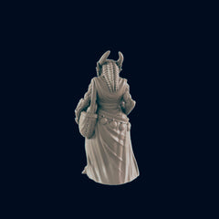 Dragonborn Female Shopper - EC3D | DnD | Dragon | Female | Villager | Peasant | 32mm | Pathfinder | commoner | TTRPG | Wargaming-3