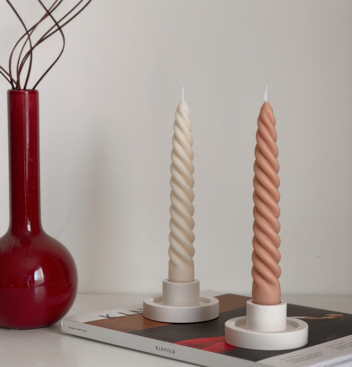 Round Jesmonite Candlestick Holder: Minimalist Table Decor-1