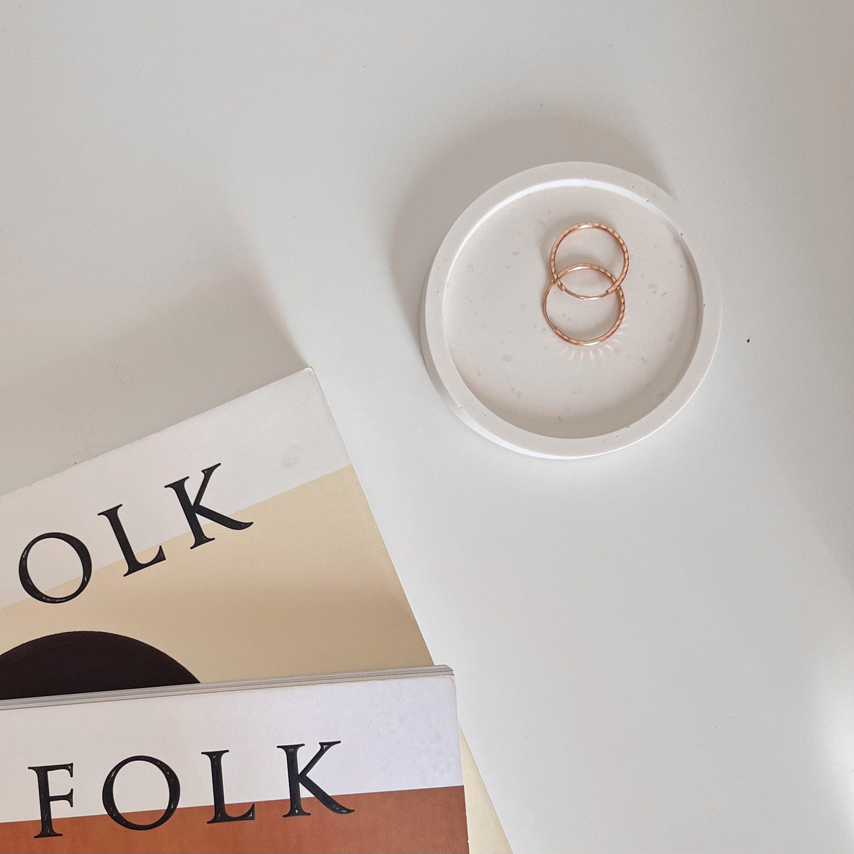Small Round Jesmonite Trinket Tray: Scandi Home Decor-2