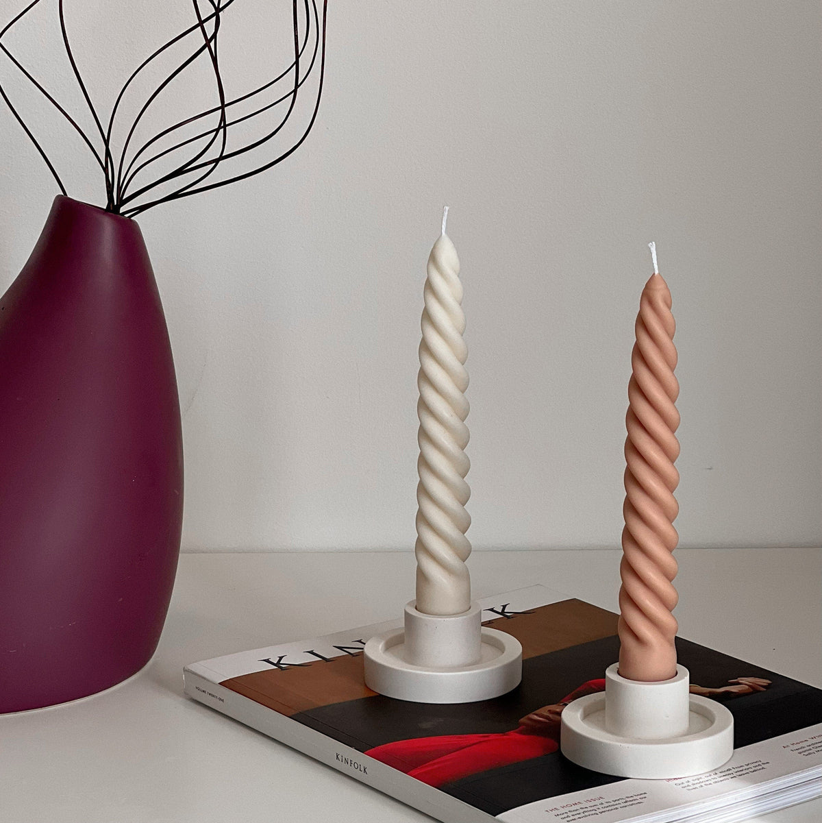 Round Jesmonite Candlestick Holder: Minimalist Table Decor-6