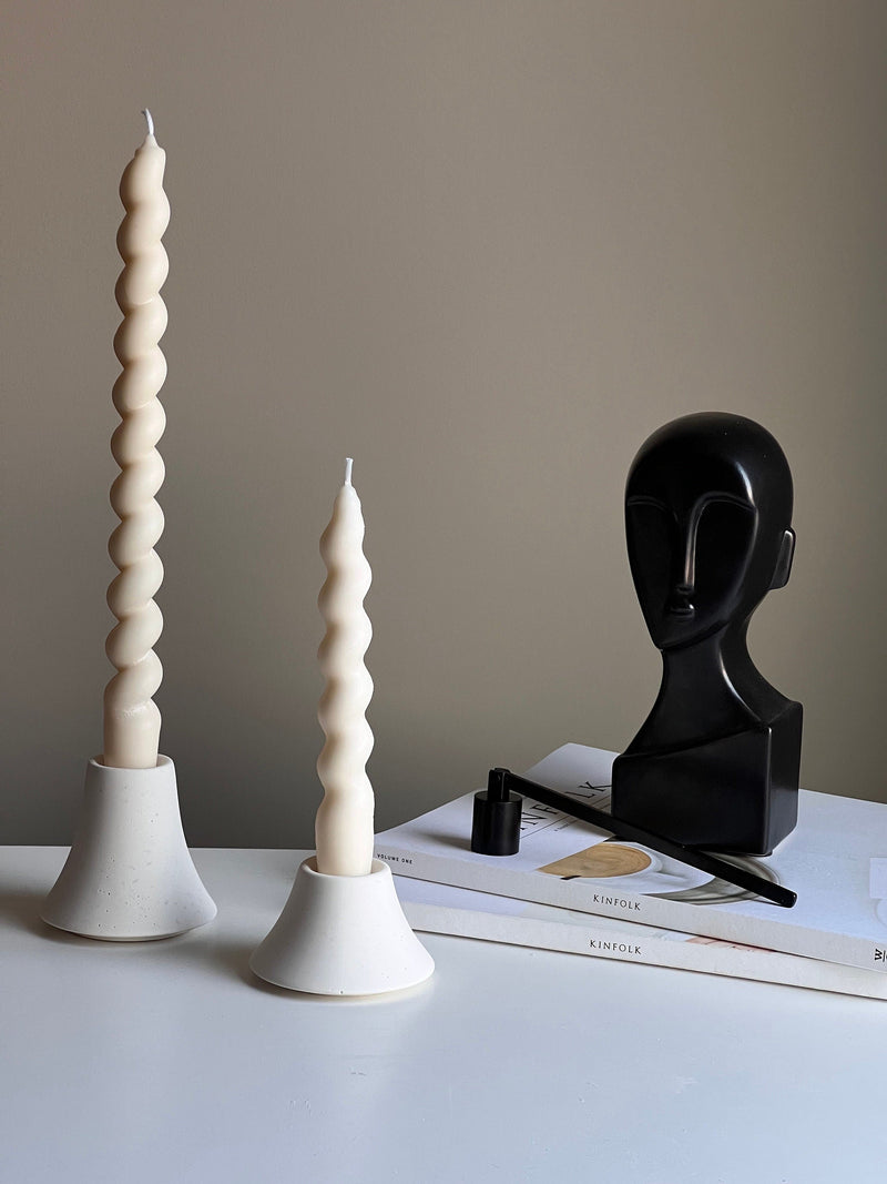 Round Jesmonite Candlestick Holder: Minimalist Table Decor-5
