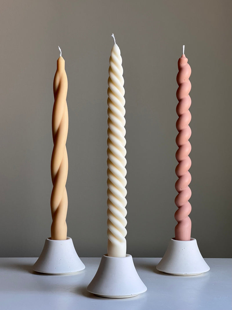 Round Jesmonite Candlestick Holder: Minimalist Table Decor-7