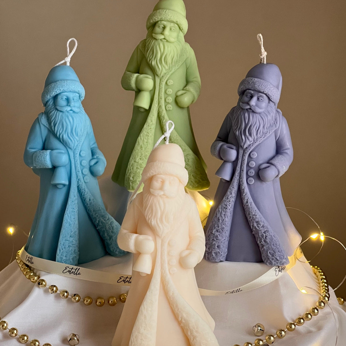 Handmade Santa Claus Soy Candle: Festive Christmas Decor-5