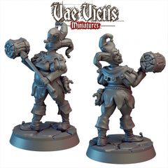 Evil Jester Mini - Vae Victis, DnD | Dark | Female | Fighter | Barbarian | 28mm | Pathfinder | Fantasy | Wargaming | Rogue | Carnival-1