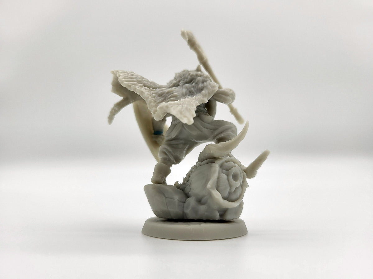 Male Thane Fighter dnd Viking mini - Norse | Male | Chief | Fighter | Barbarian | Fantasy, Human| Pathfinder | Wargaming, 28mm 32mm-2