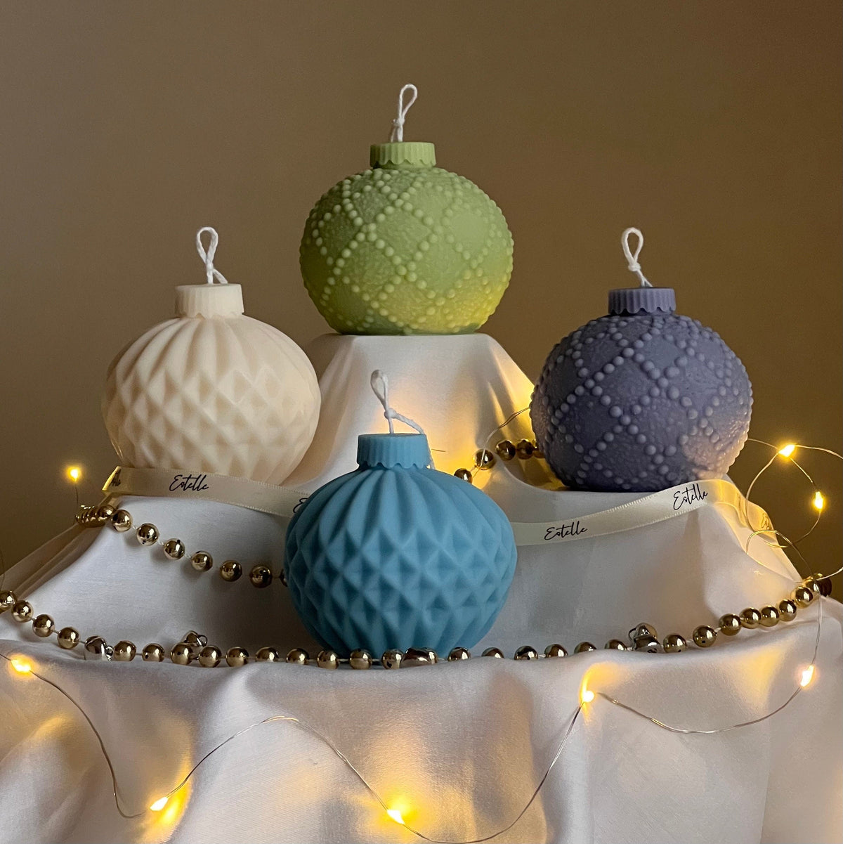 Handmade Christmas Bauble Soy Candle: Festive Ornament Decor-1