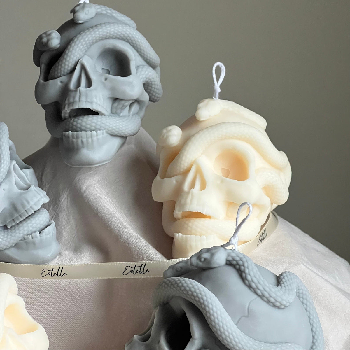 Skull Candle with Snakes: Spooky Halloween Soy Wax Decor-2