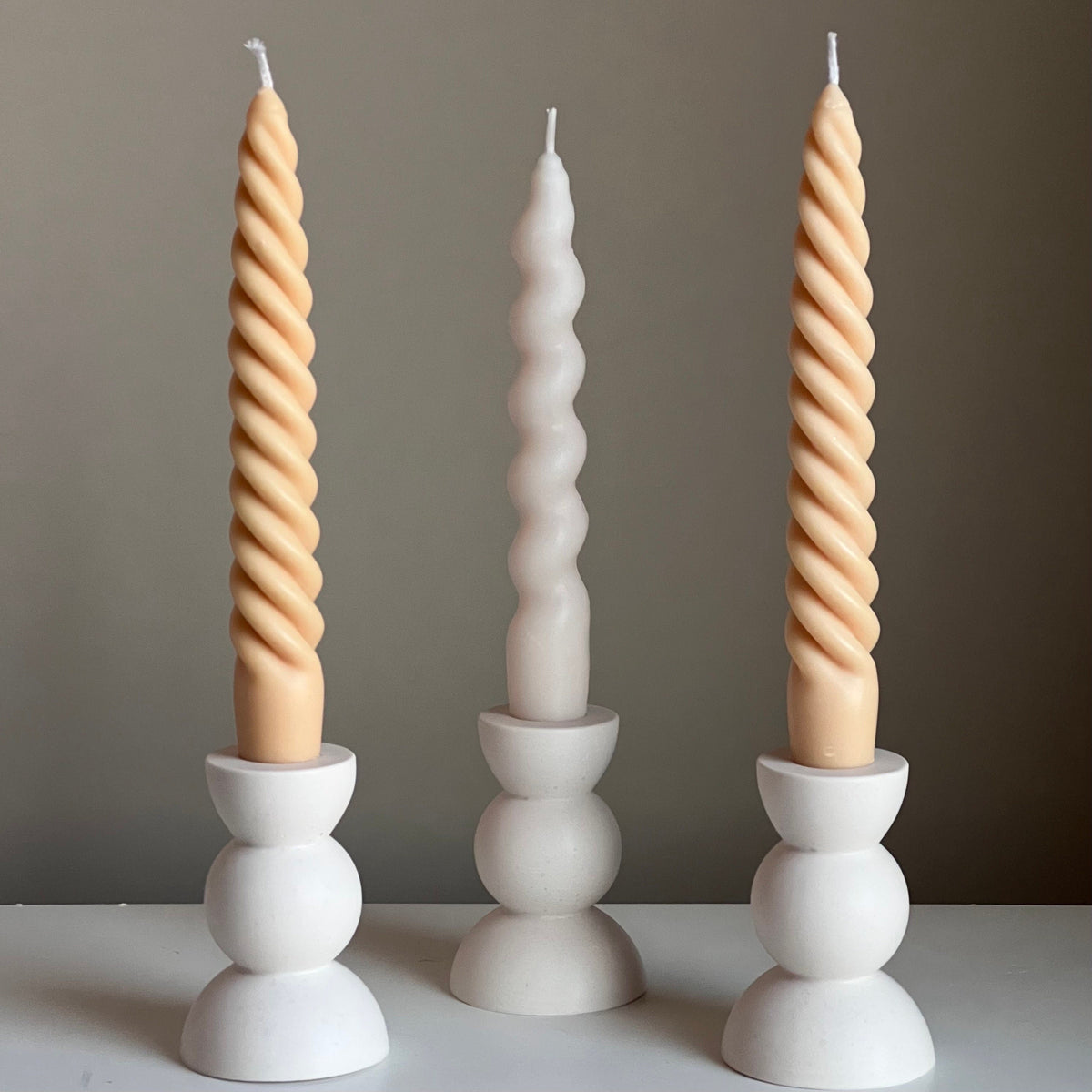 Round Jesmonite Candlestick Holder: Minimalist Table Decor-1