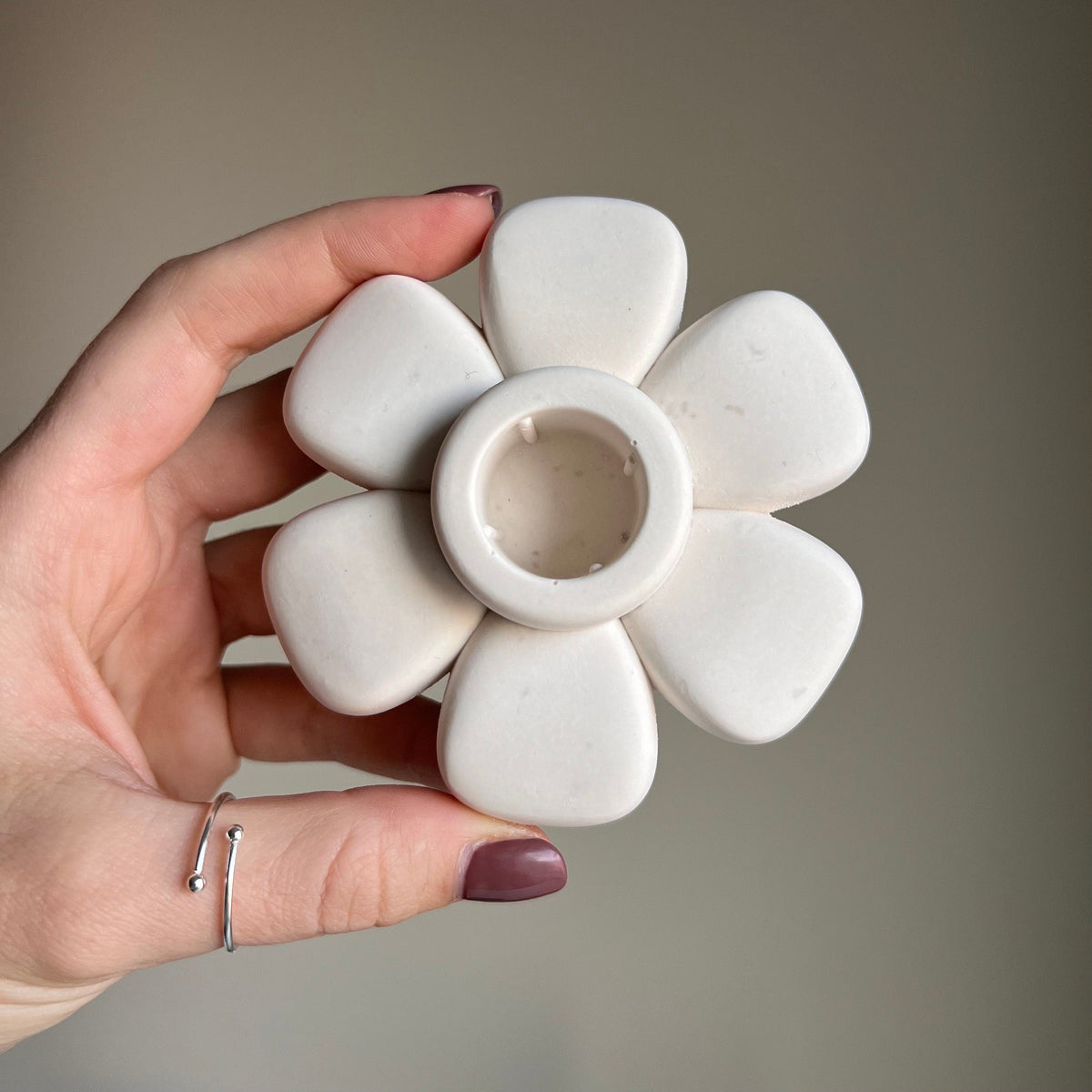 Jesmonite Flower Candlestick Holder: Handmade Table Decor-5