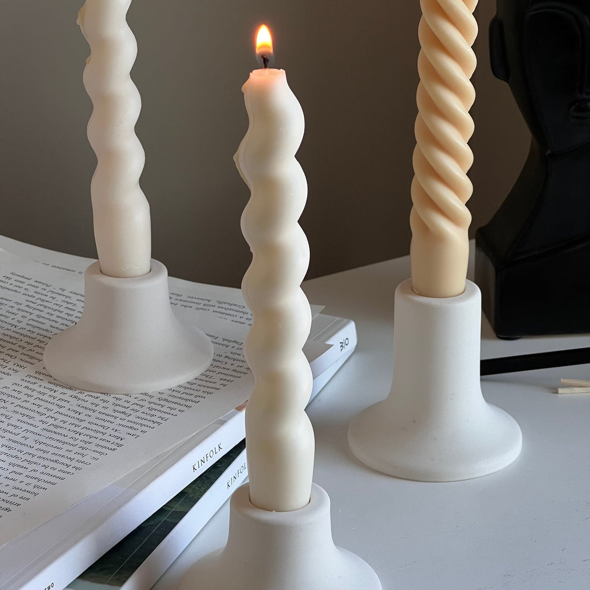 Round Jesmonite Candlestick Holder: Minimalist Table Decor-4