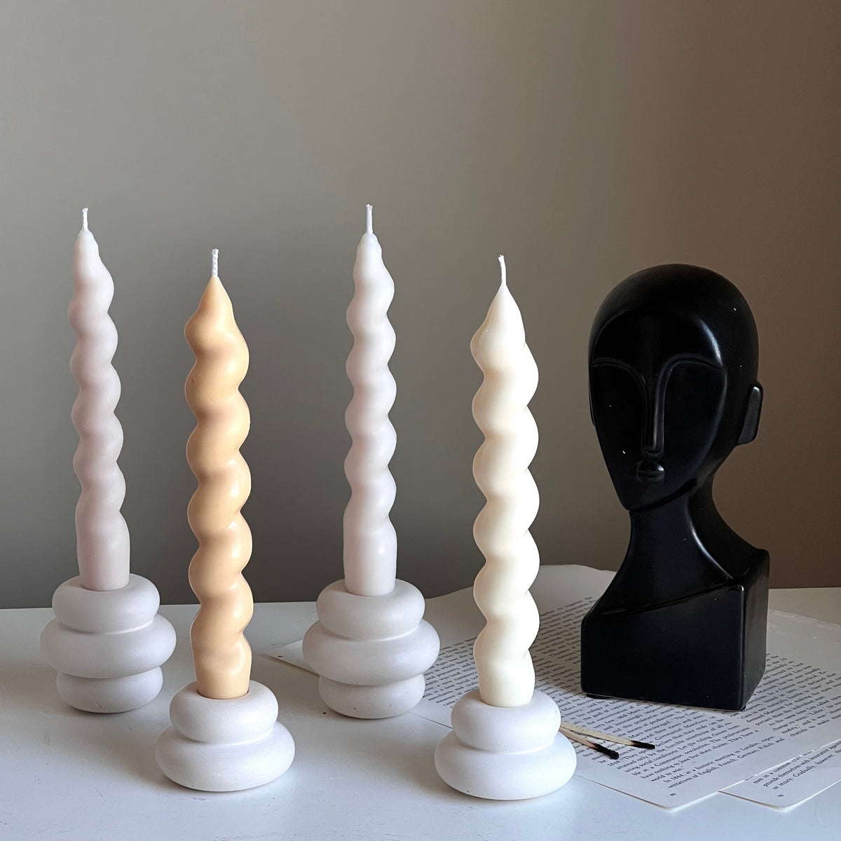 Donut Jesmonite Candlestick Holder: Minimalist Wedding Decor-1