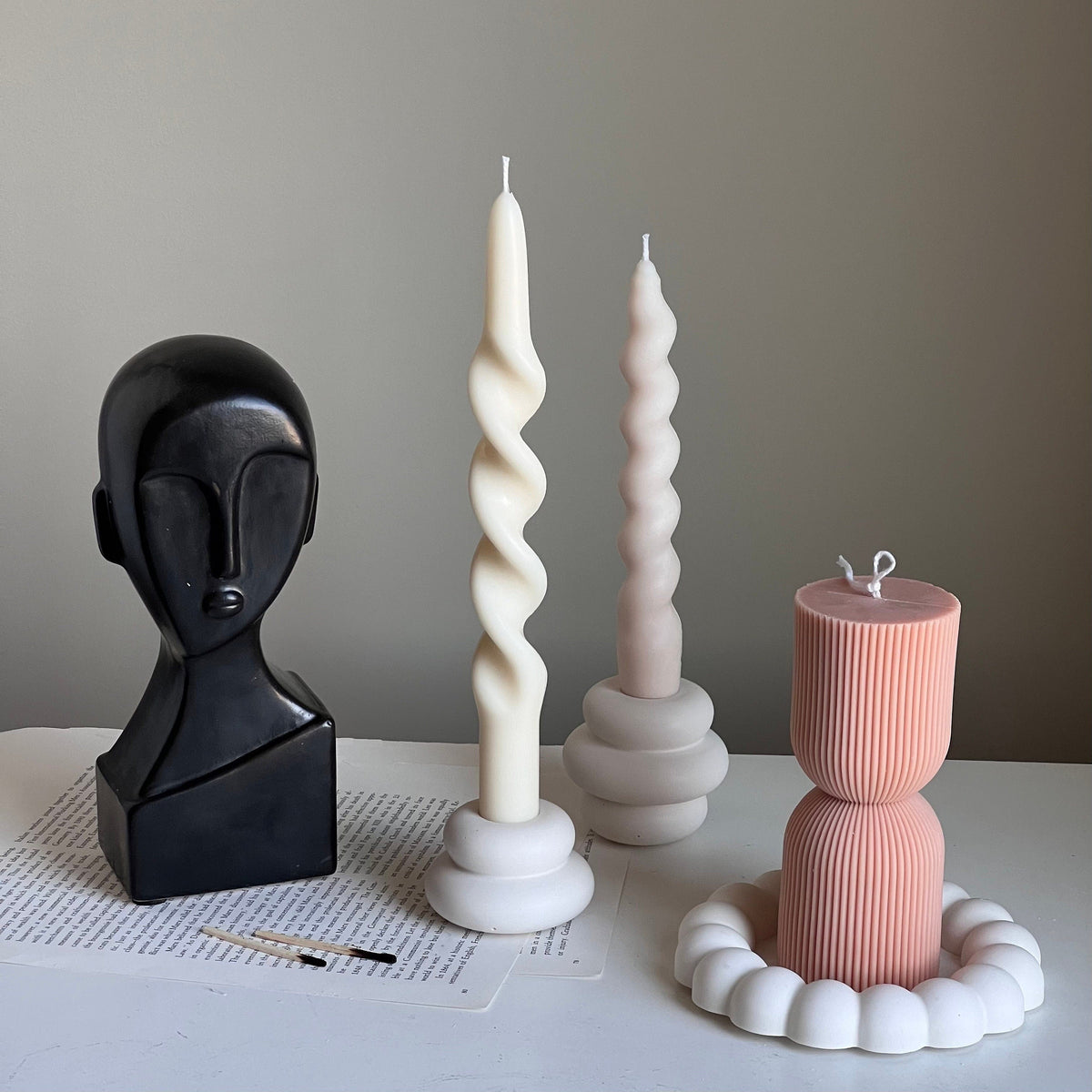 Donut Jesmonite Candlestick Holder: Minimalist Wedding Decor-5