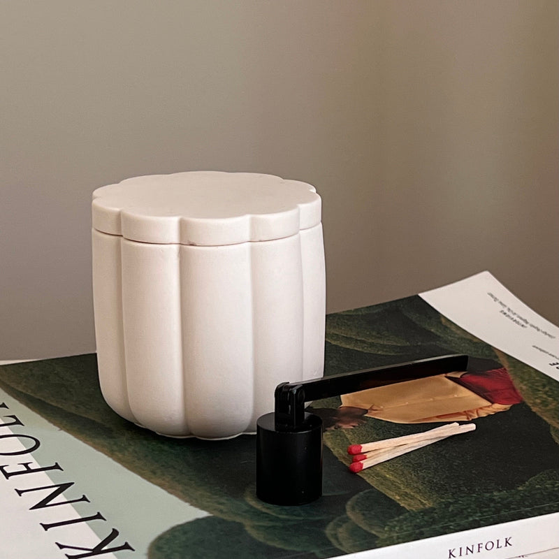 Handmade Flower Soy Wax Candle in Jesmonite Flower Jar with Wood Wick-7