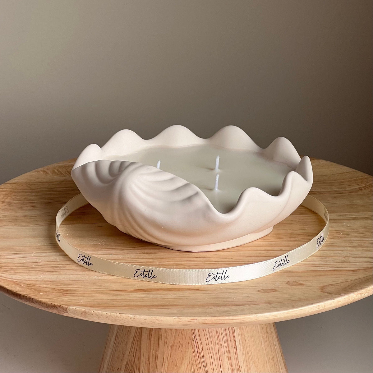 Clam Shell Soy Wax Candle in Jesmonite Vessel: Handmade Scented Candle-3
