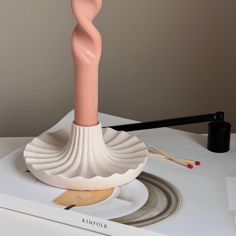 Round Jesmonite Candlestick Holder: Elegant Table Decor-3