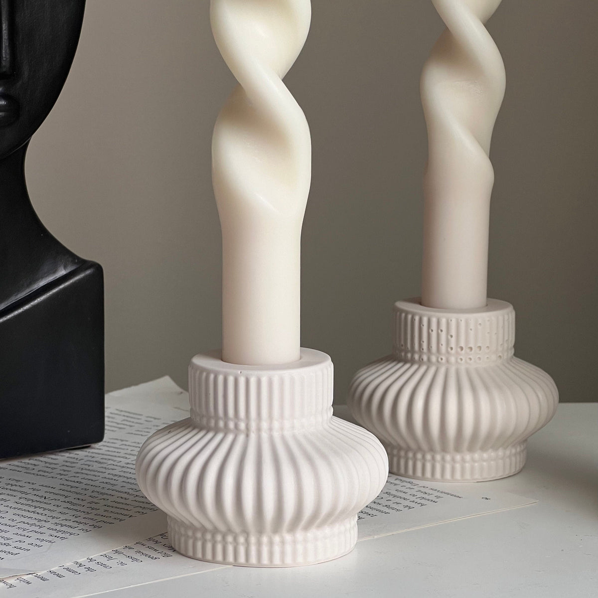 Ribbed Jesmonite Candlestick Holder: Minimalist Table Decor-2