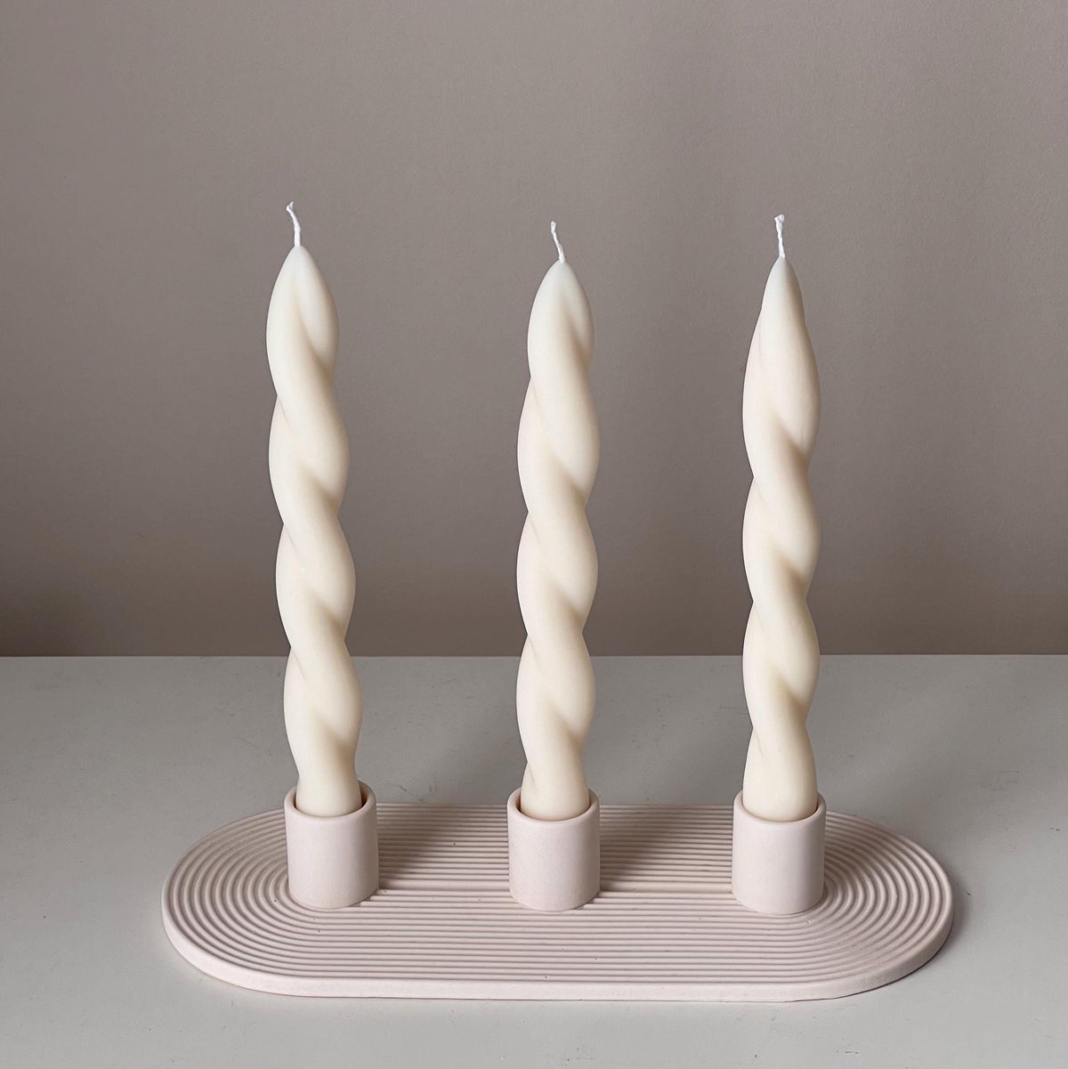 Geometric Jesmonite Candlestick Holder: Minimalist 3-Candle Centerpiece-4