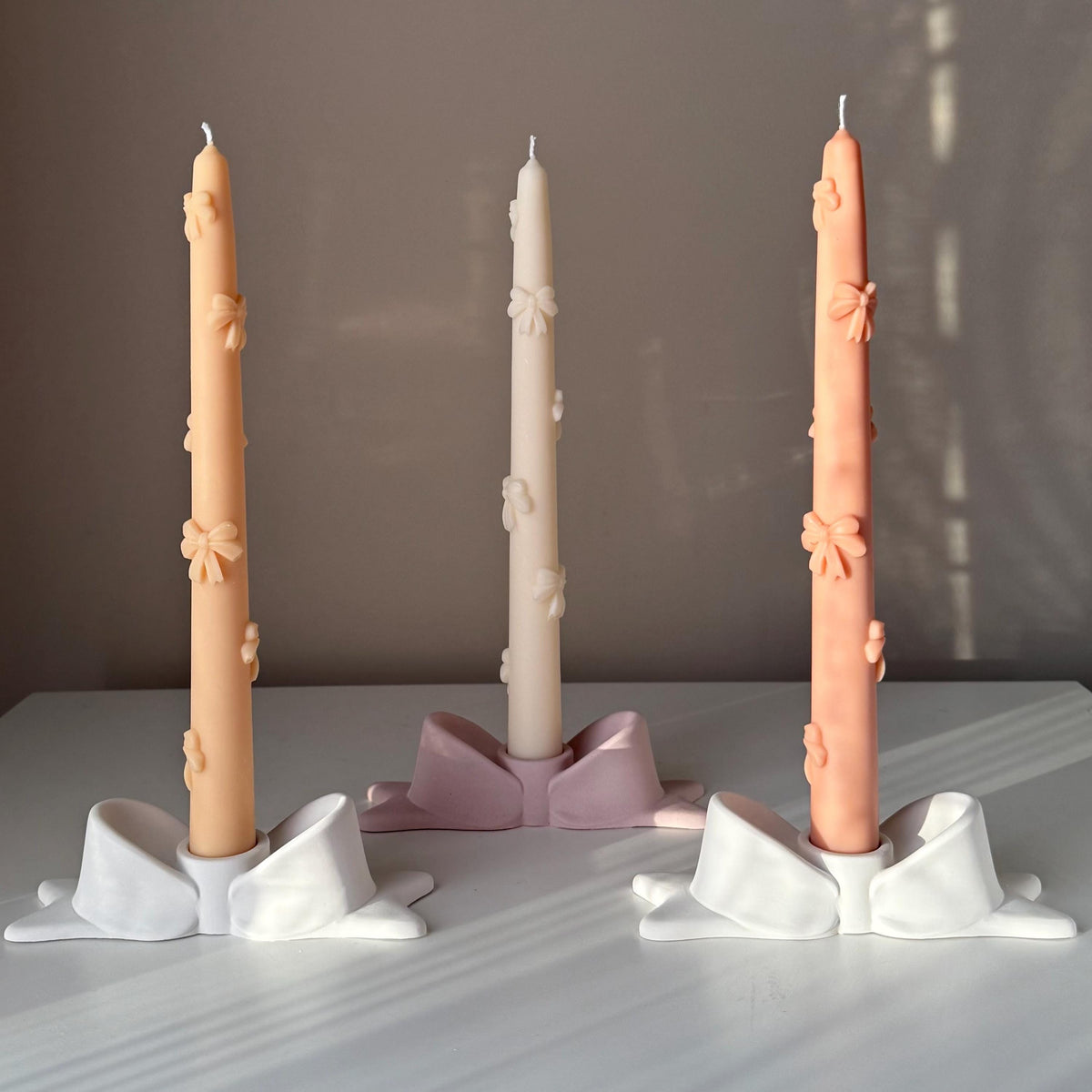Bowtie Jesmonite Candlestick Holder: Modern Table Decor-3