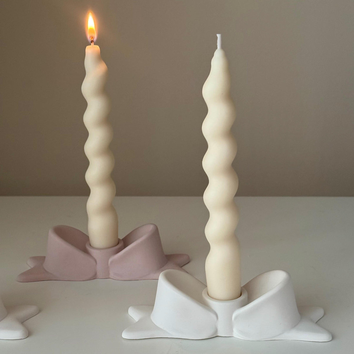 Bowtie Jesmonite Candlestick Holder: Modern Table Decor-2