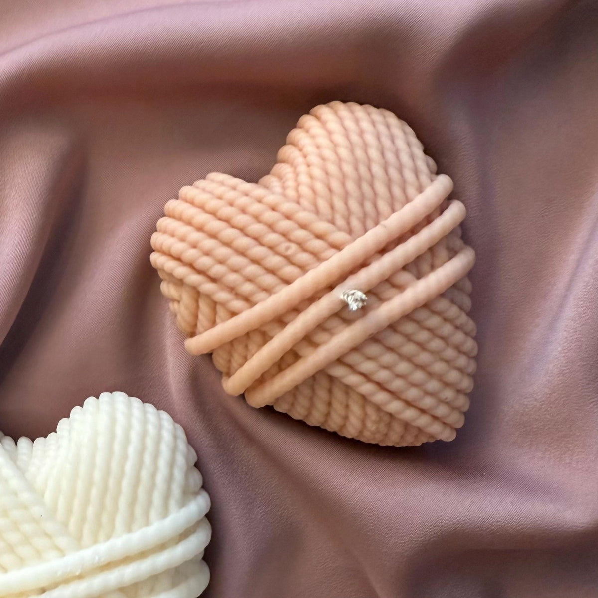 Knitting Wool Heart Soy Candle: Handmade Home Decor Gift-4