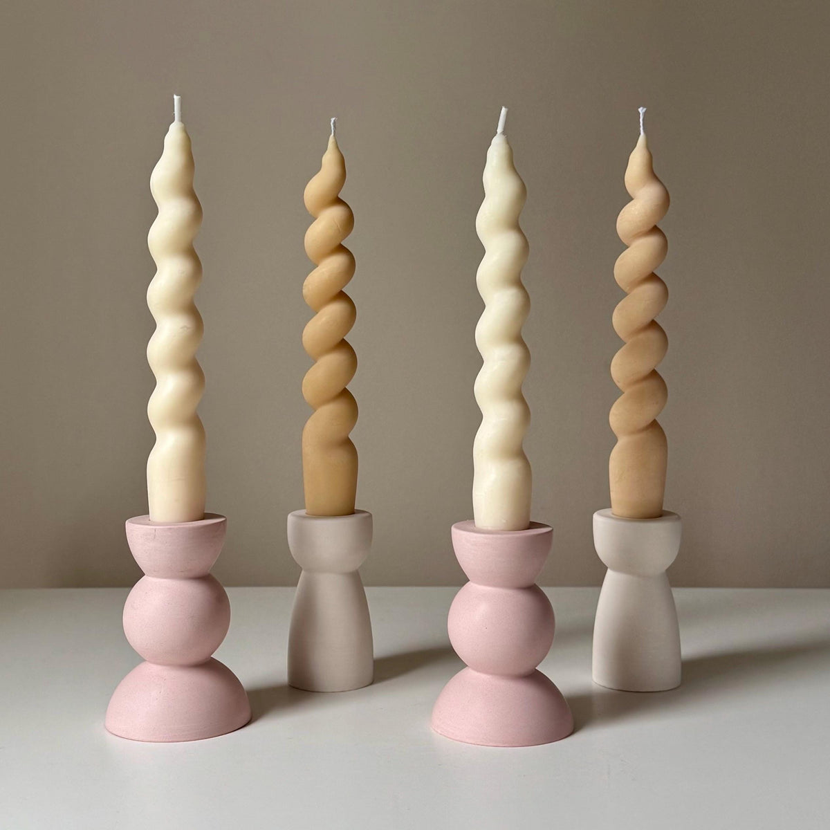 Round Jesmonite Candlestick Holder: Minimalist Table Decor-4