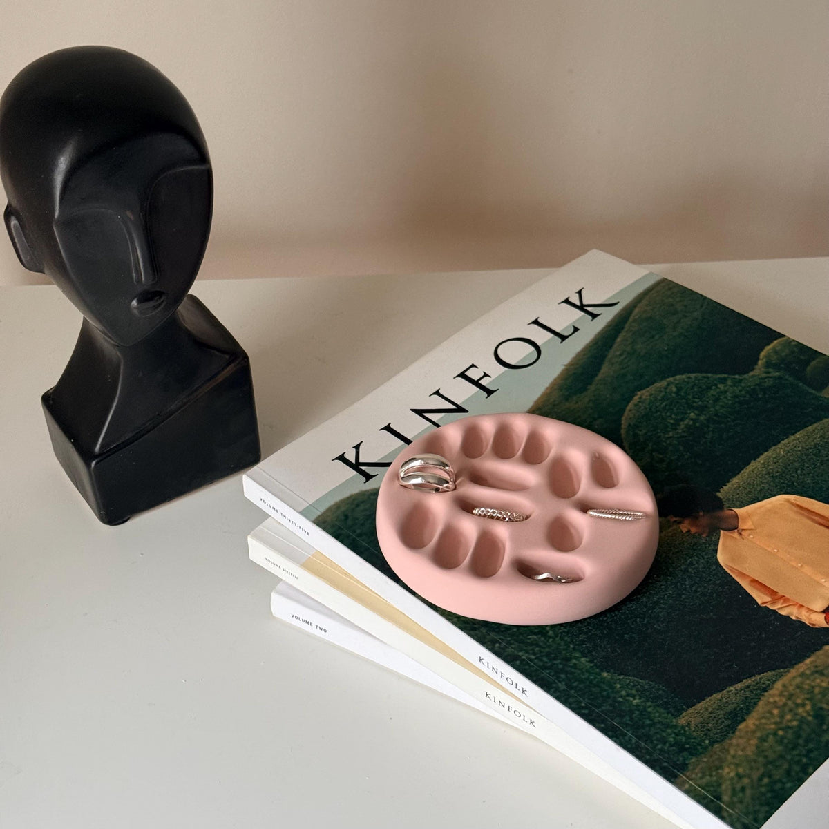 Minimal Ring Organizer Dish | Sculptural Jesmonite Tray-4