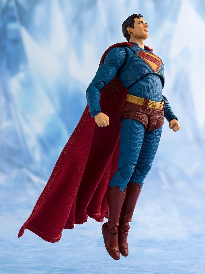 S.H.Figuarts - Superman ( 2025 )-2