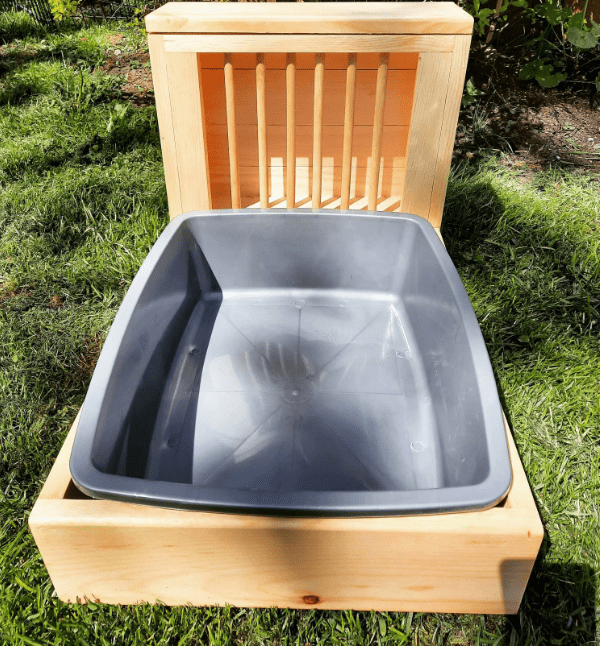 Dowel Style Hay Feeder and Litter Size-6