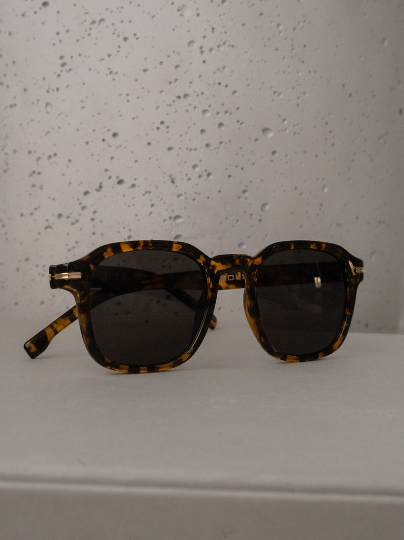 Boléro Quinn — Retro Square Sunglasses-21