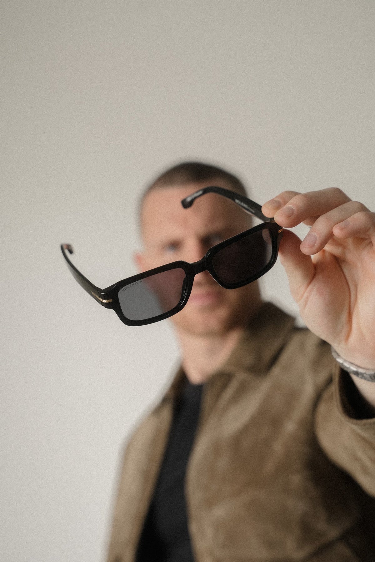 Boléro Rhea — Retro Rectangle Sunglasses-15
