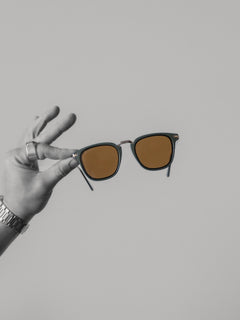 Boléro Maven — Matte Black Square Keyhole Sunglasses-13