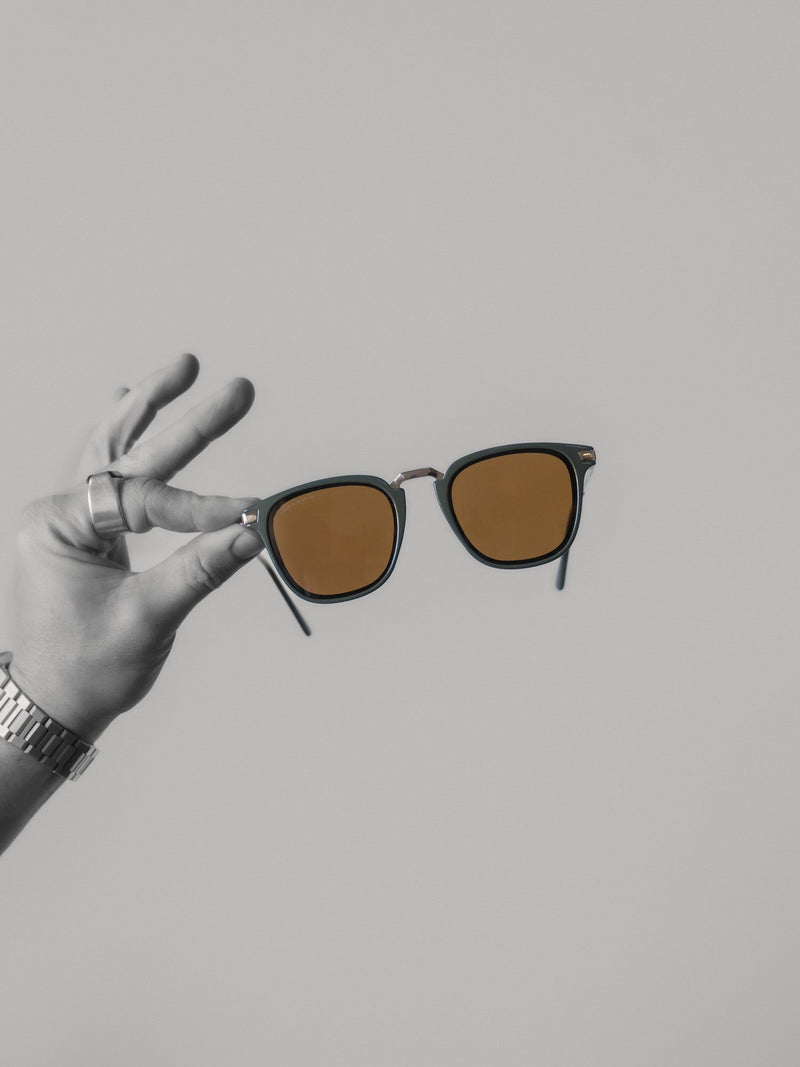 Boléro Maven — Matte Black Square Keyhole Sunglasses-13