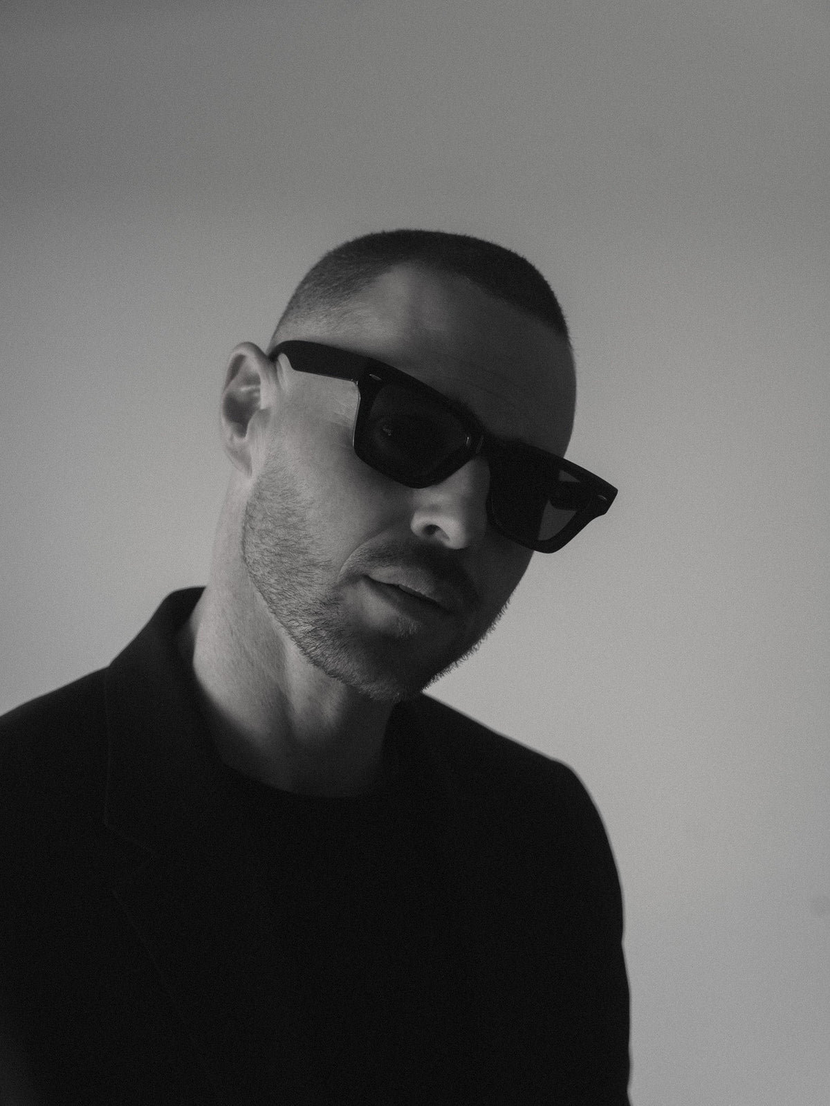 Boléro Knox — Bold Classic Square Sunglasses-15