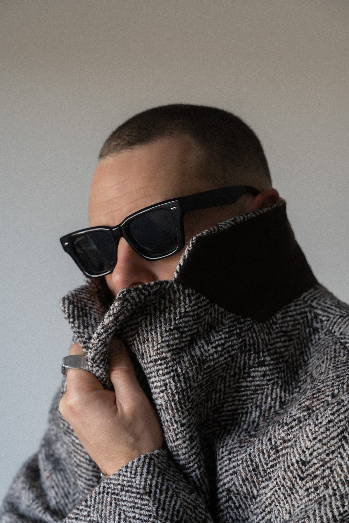 Boléro Knox — Bold Classic Square Sunglasses-17