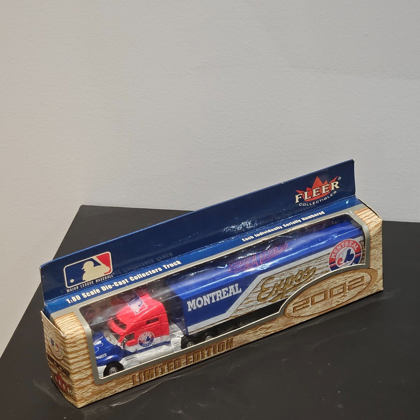 2002 Fleer Collectibles MLB Montreal Expos 1:80 Scale Die-Cast Collector Truck