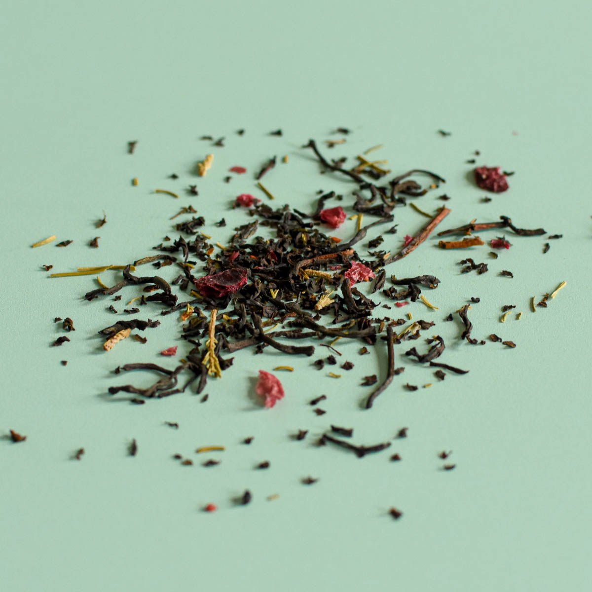 Loose Leaf Tea - English Breakfast Black Tea, Balsam Fir & Cranberry-4